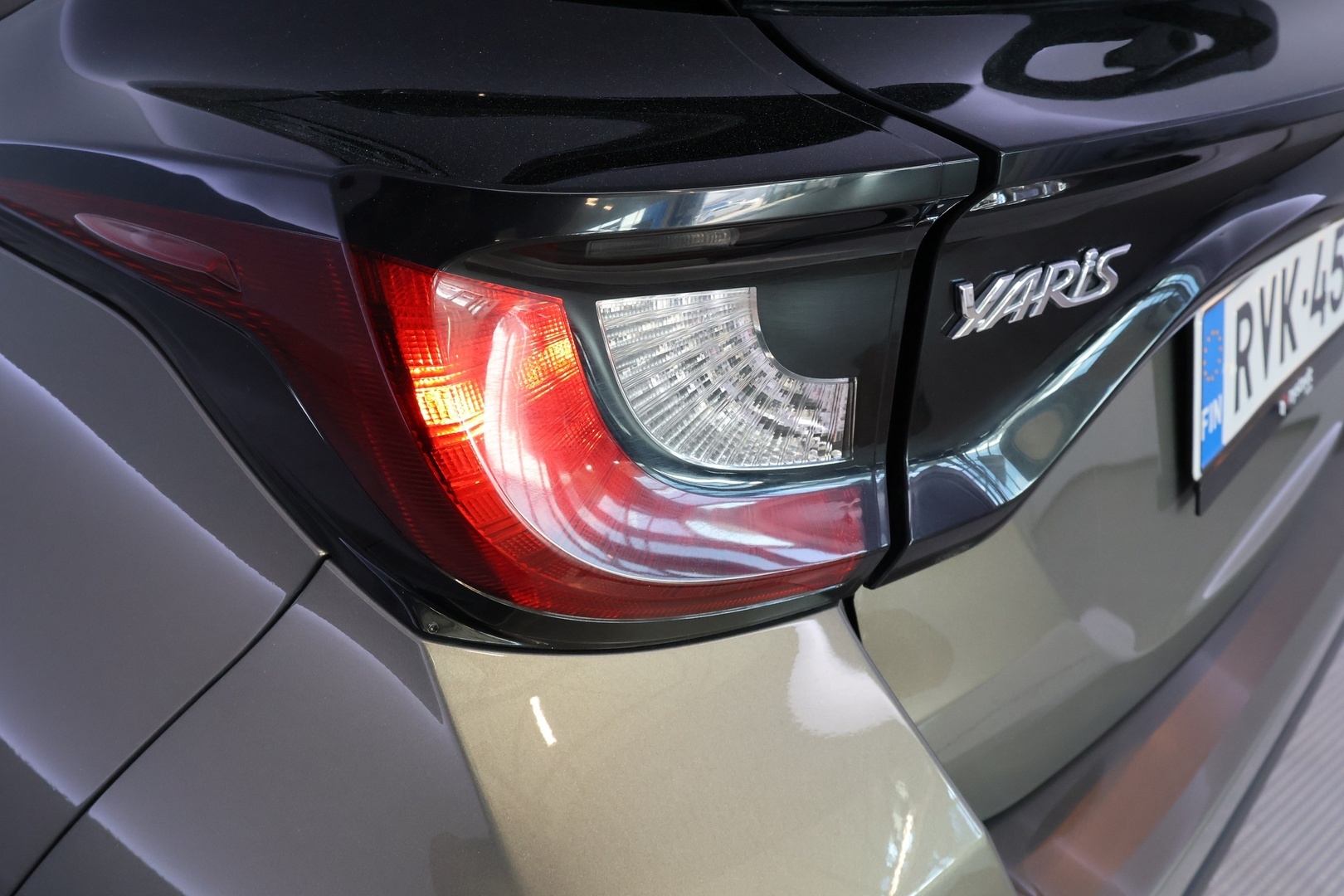 TOYOTA Yaris 2023