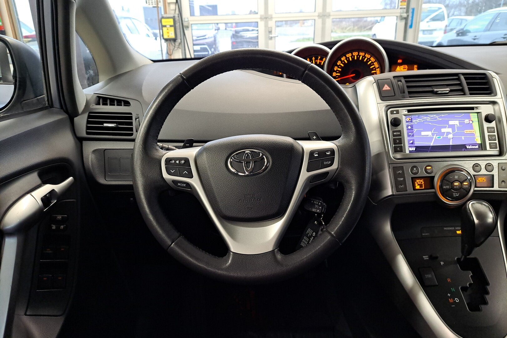 TOYOTA Verso 2012