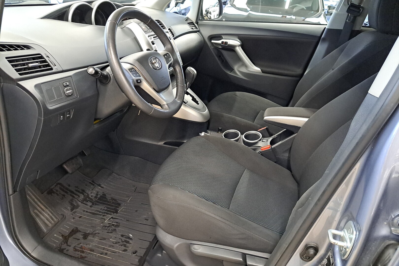 TOYOTA Verso 2012