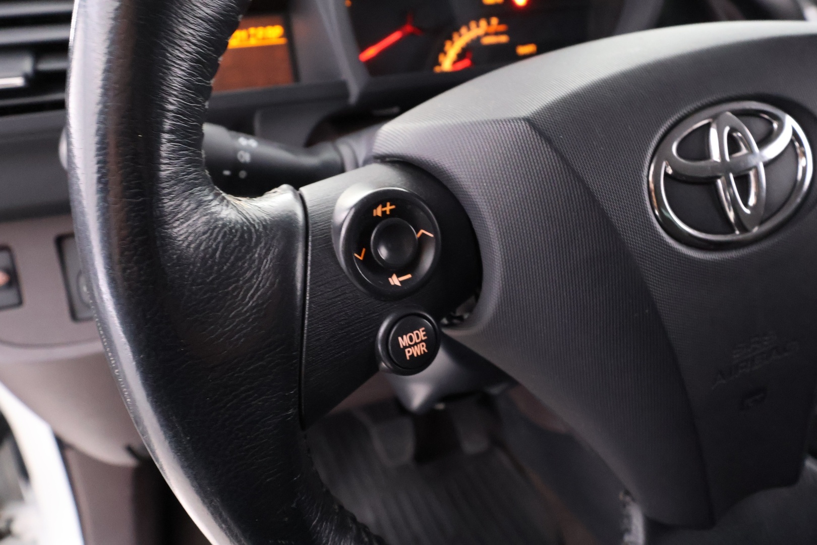 TOYOTA iQ 2010