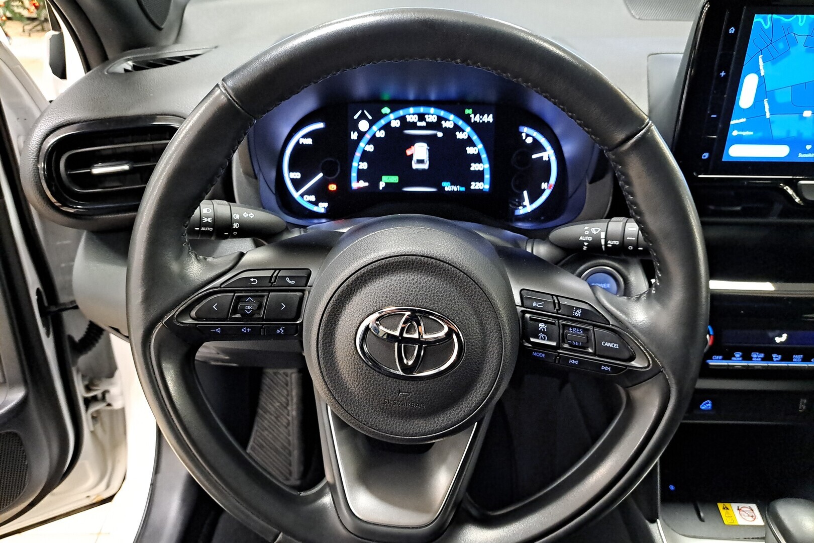 TOYOTA YARIS CROSS 2022