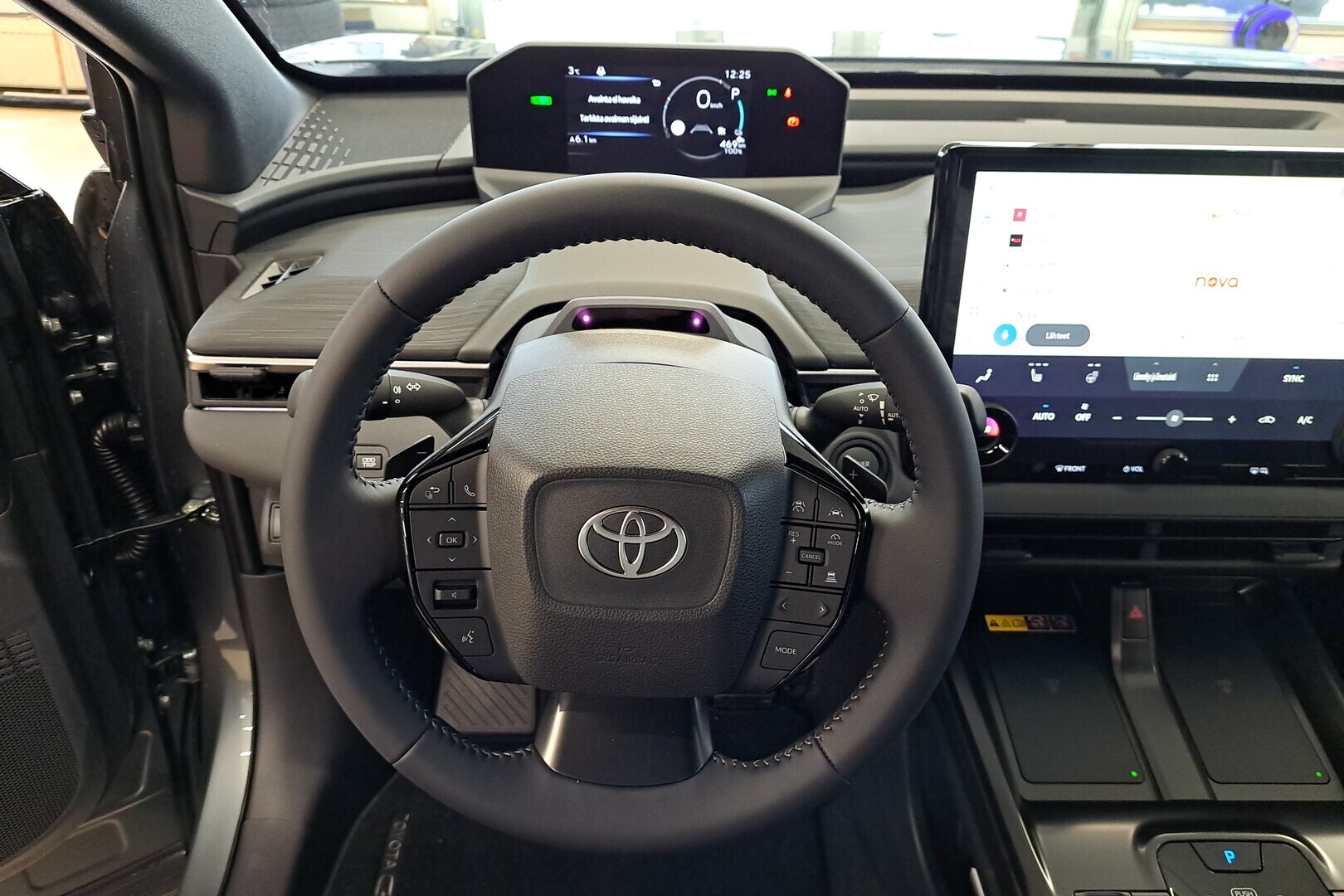 TOYOTA C-HR+ 2026