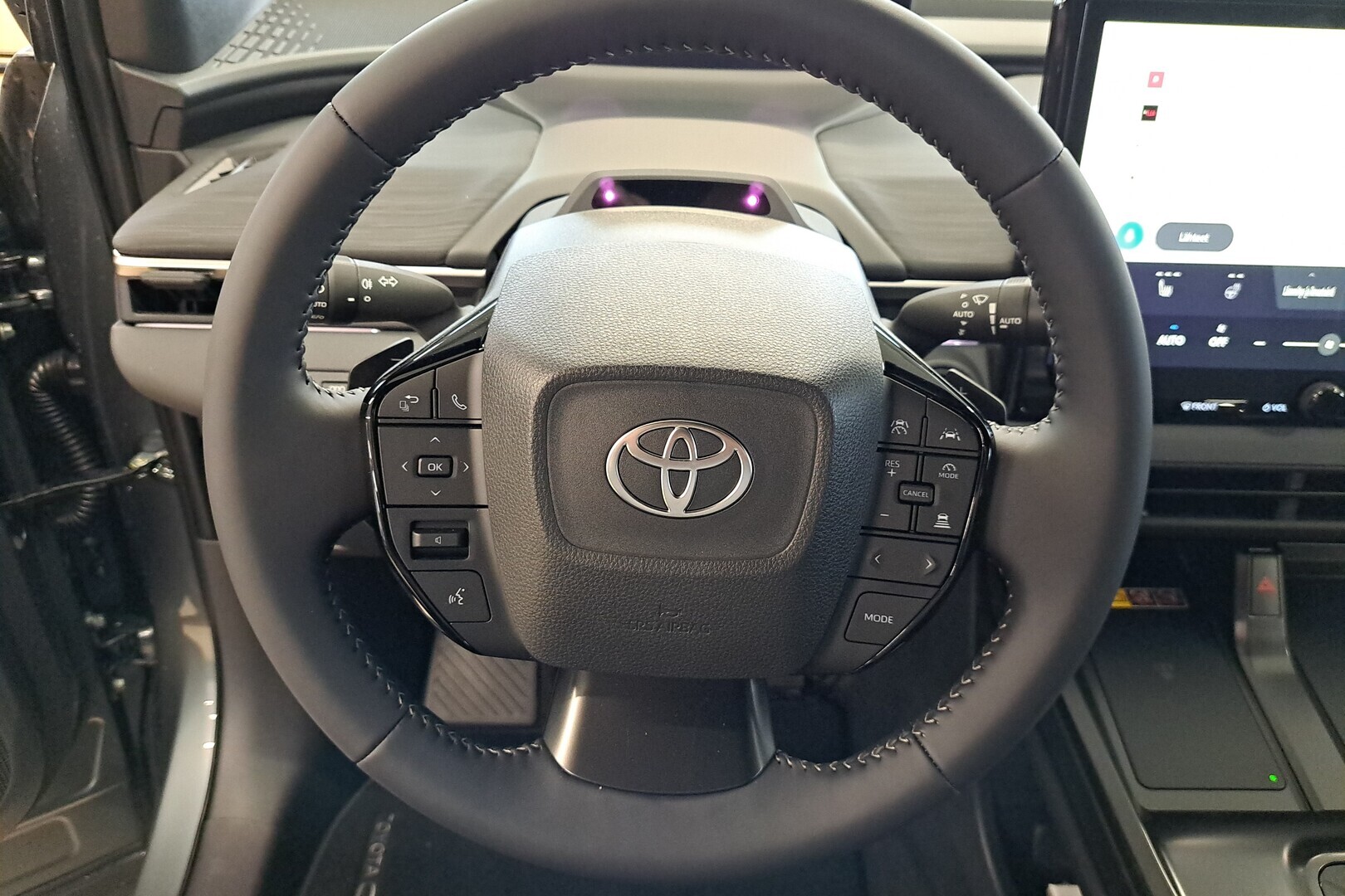 TOYOTA C-HR+ 2026