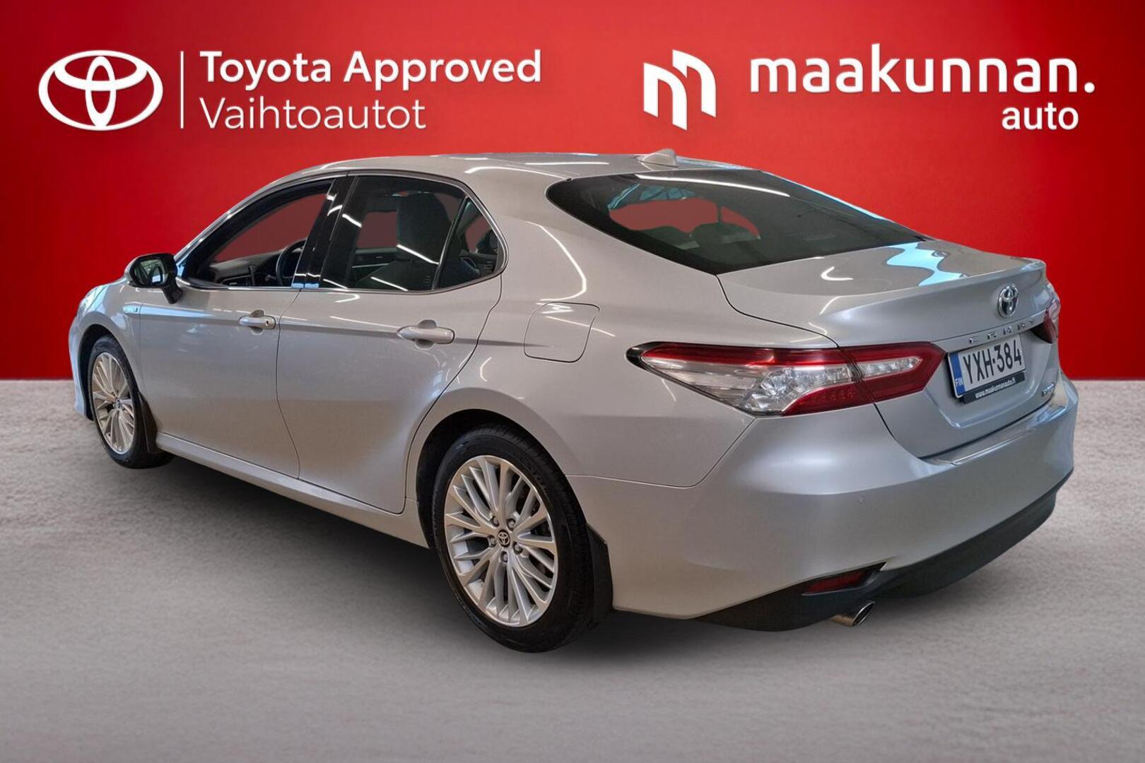 TOYOTA Camry 2021