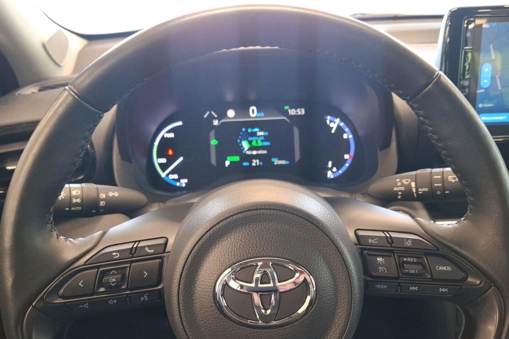 TOYOTA Yaris Cross 2024