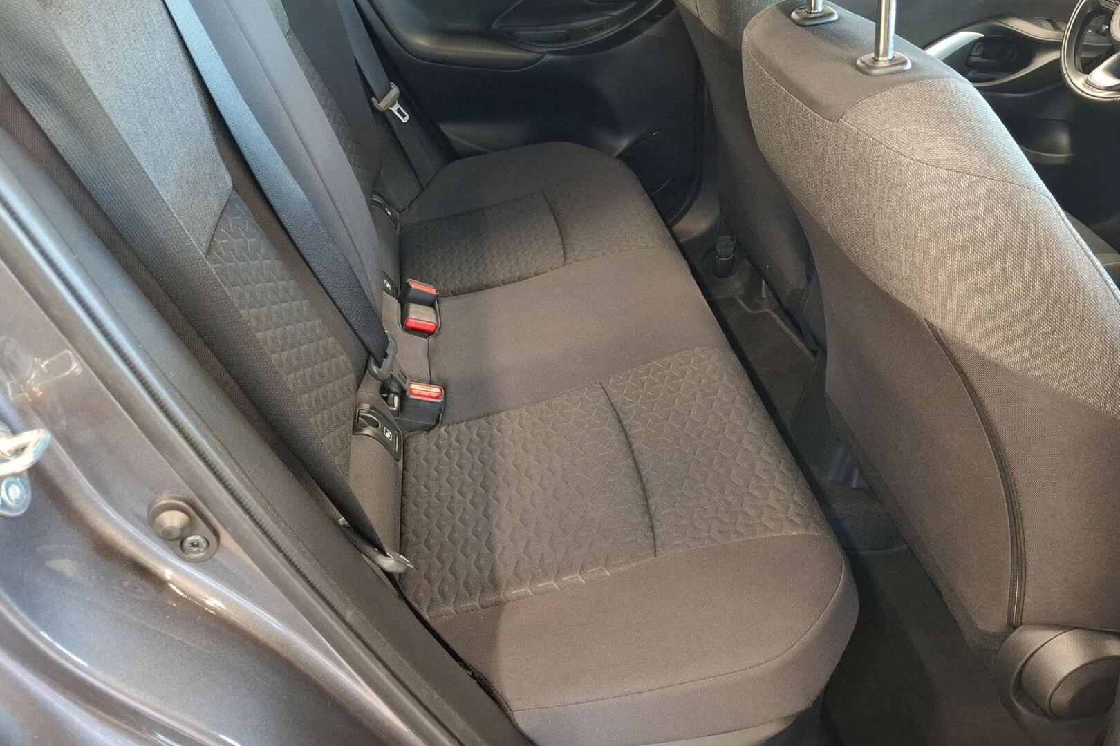 TOYOTA Yaris Cross 2024