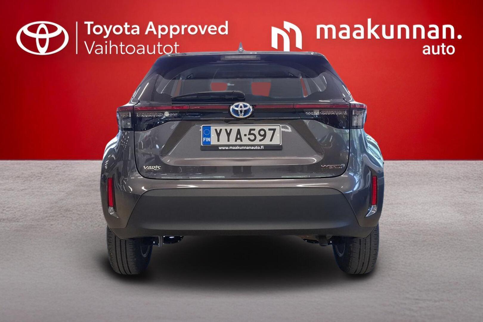 TOYOTA Yaris Cross 2024