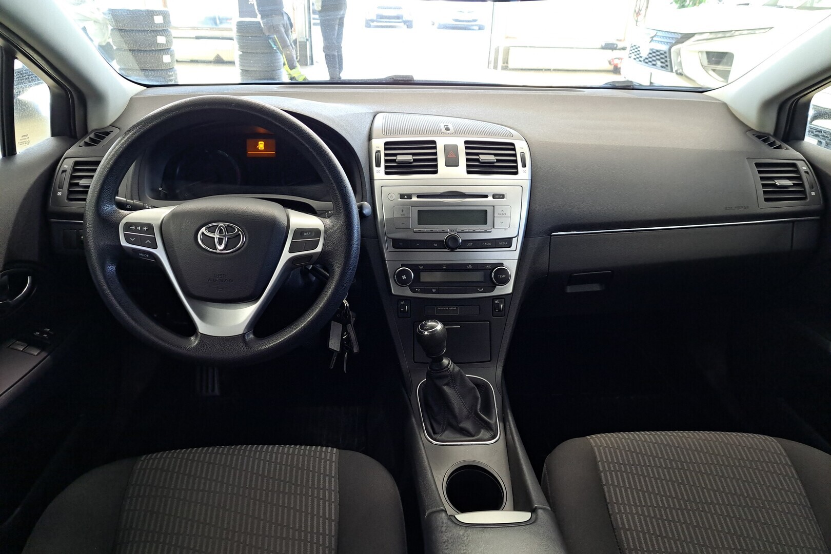 TOYOTA Avensis 2014