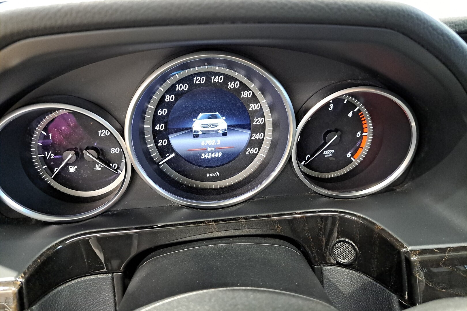 MERCEDES-BENZ E 2013