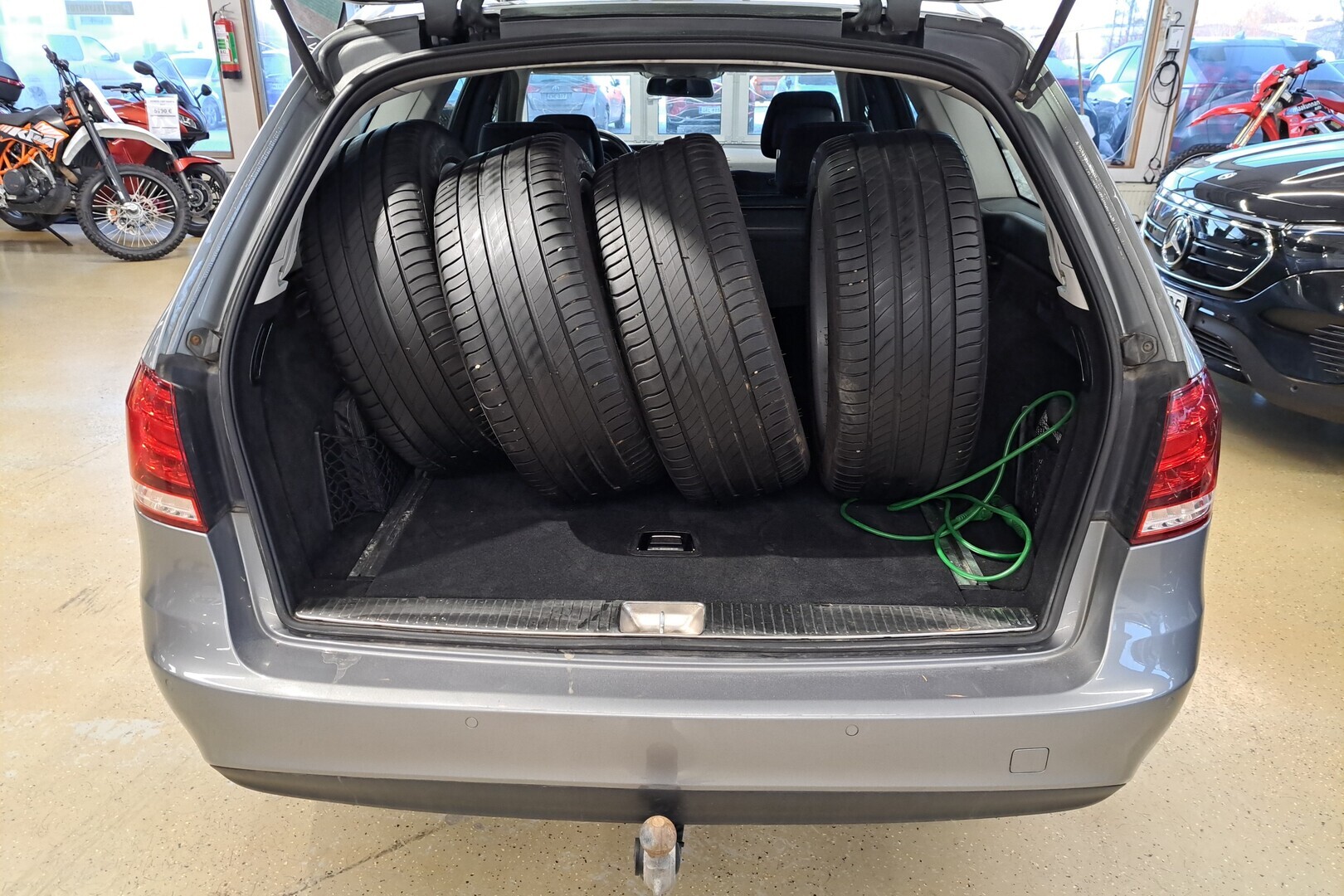 MERCEDES-BENZ E 2013