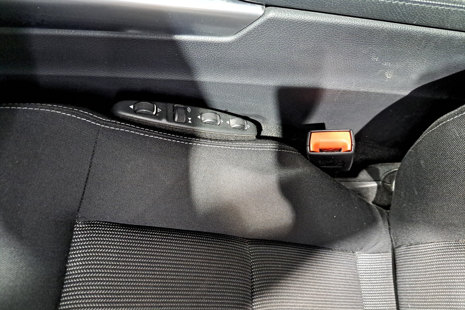 MERCEDES-BENZ E 2013