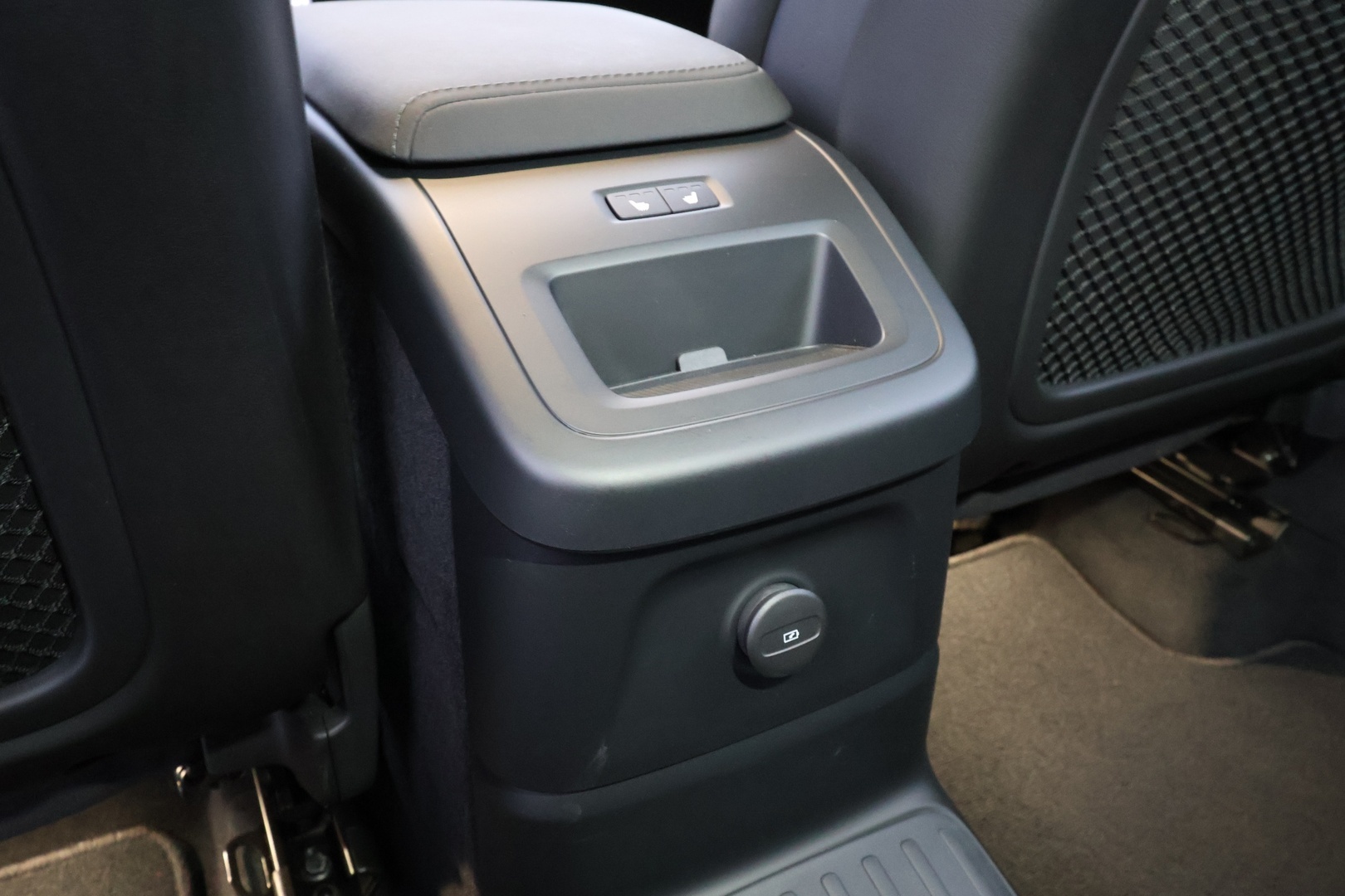 VOLVO XC60 19