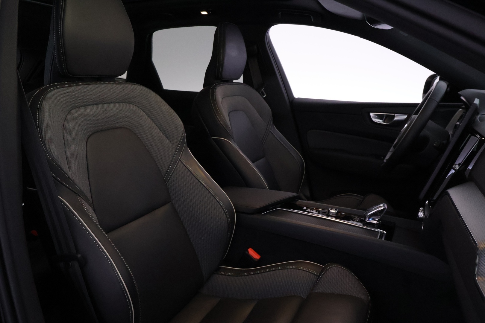 VOLVO XC60 20