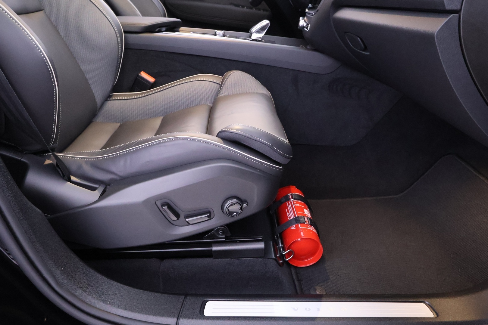 VOLVO XC60 21