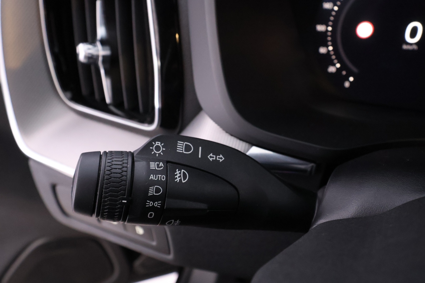 VOLVO XC60 33