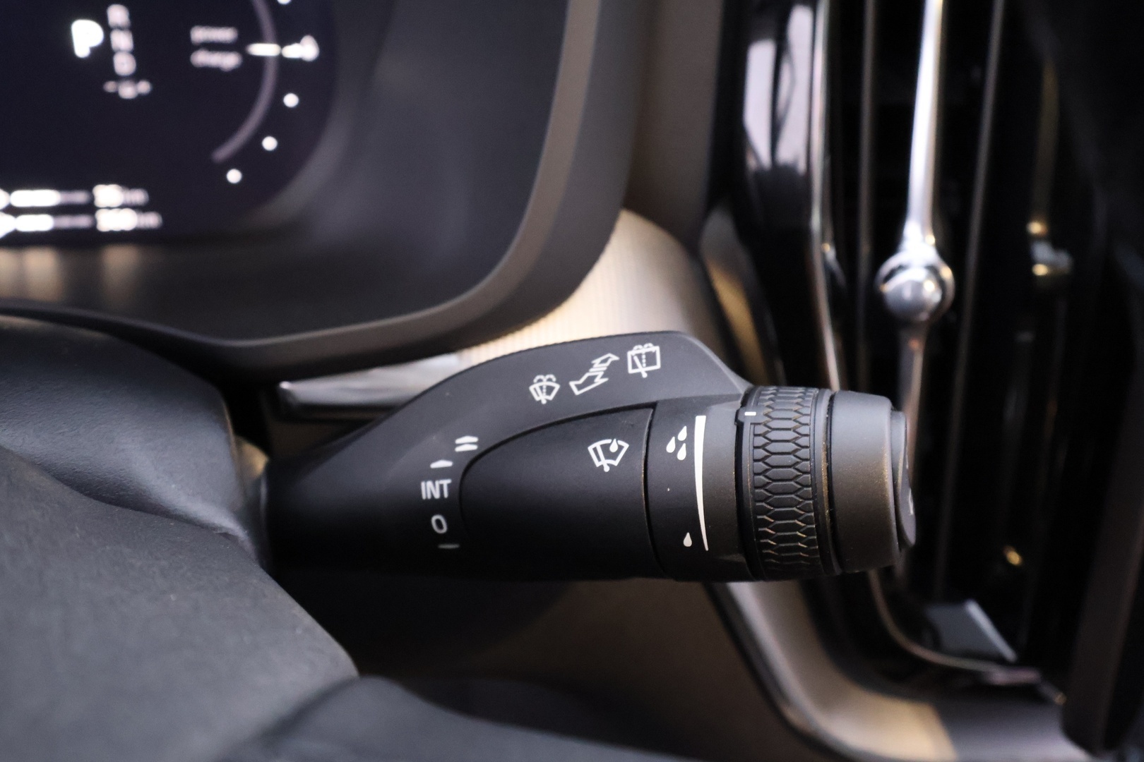 VOLVO XC60 34