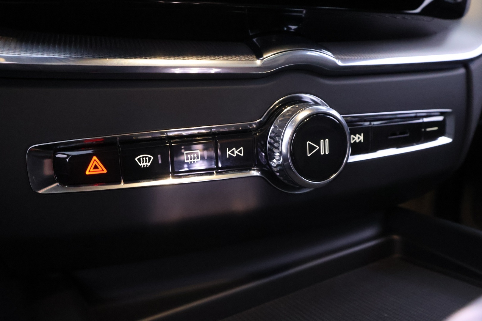 VOLVO XC60 36