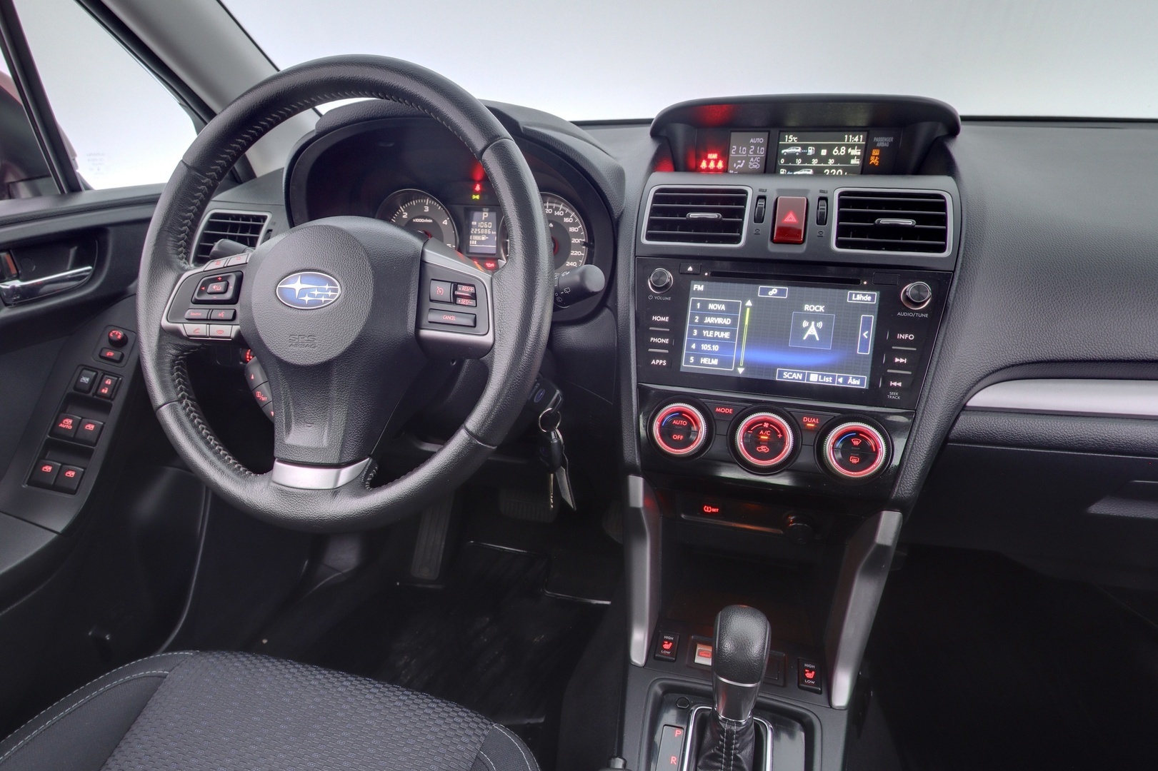 SUBARU Forester 11