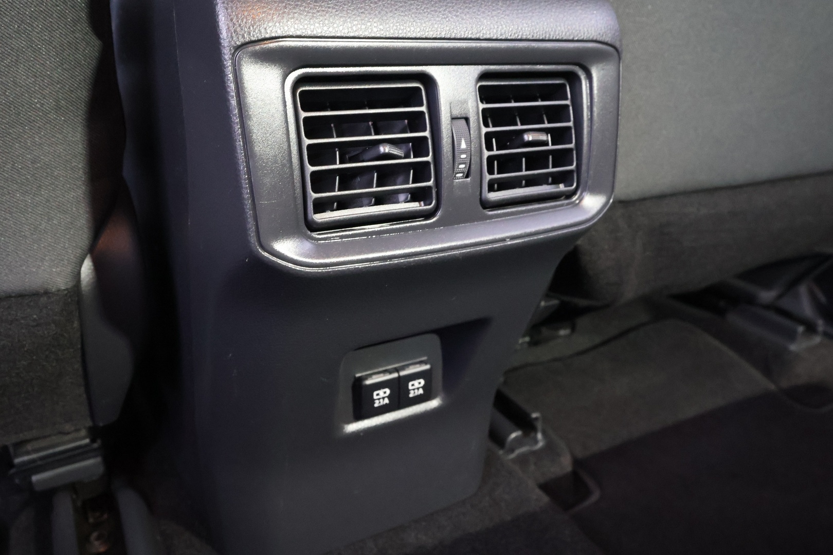 TOYOTA RAV4 19