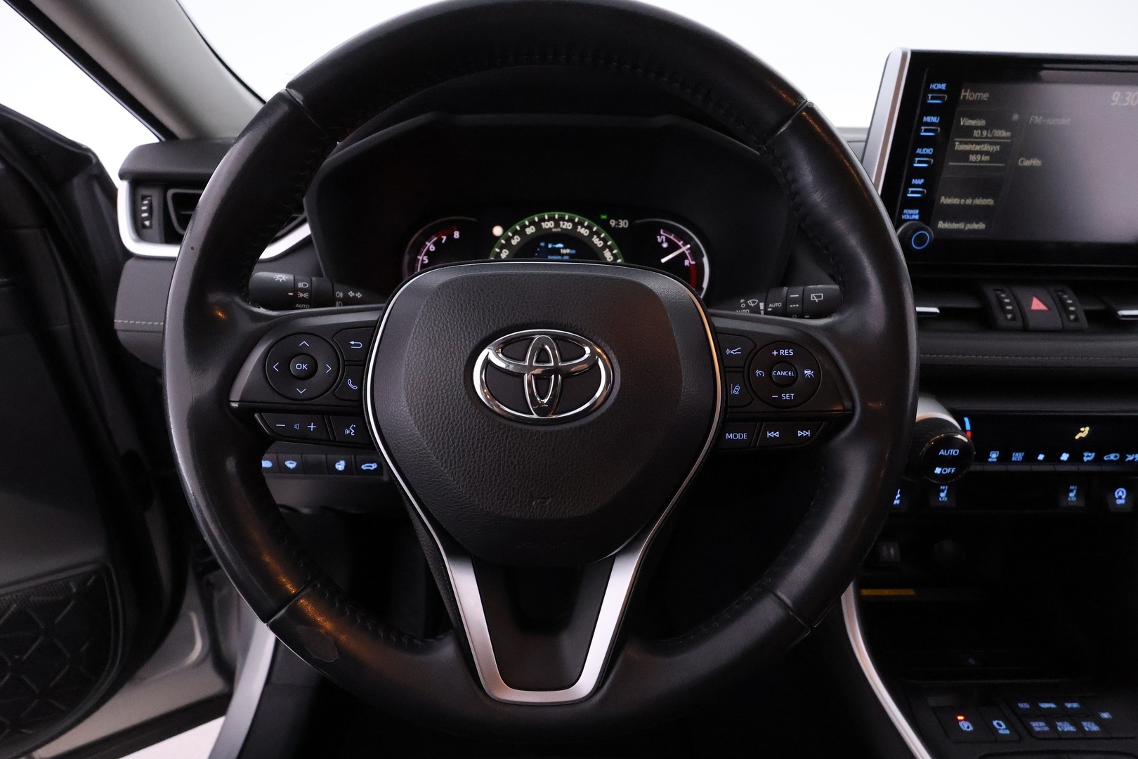 TOYOTA RAV4 29