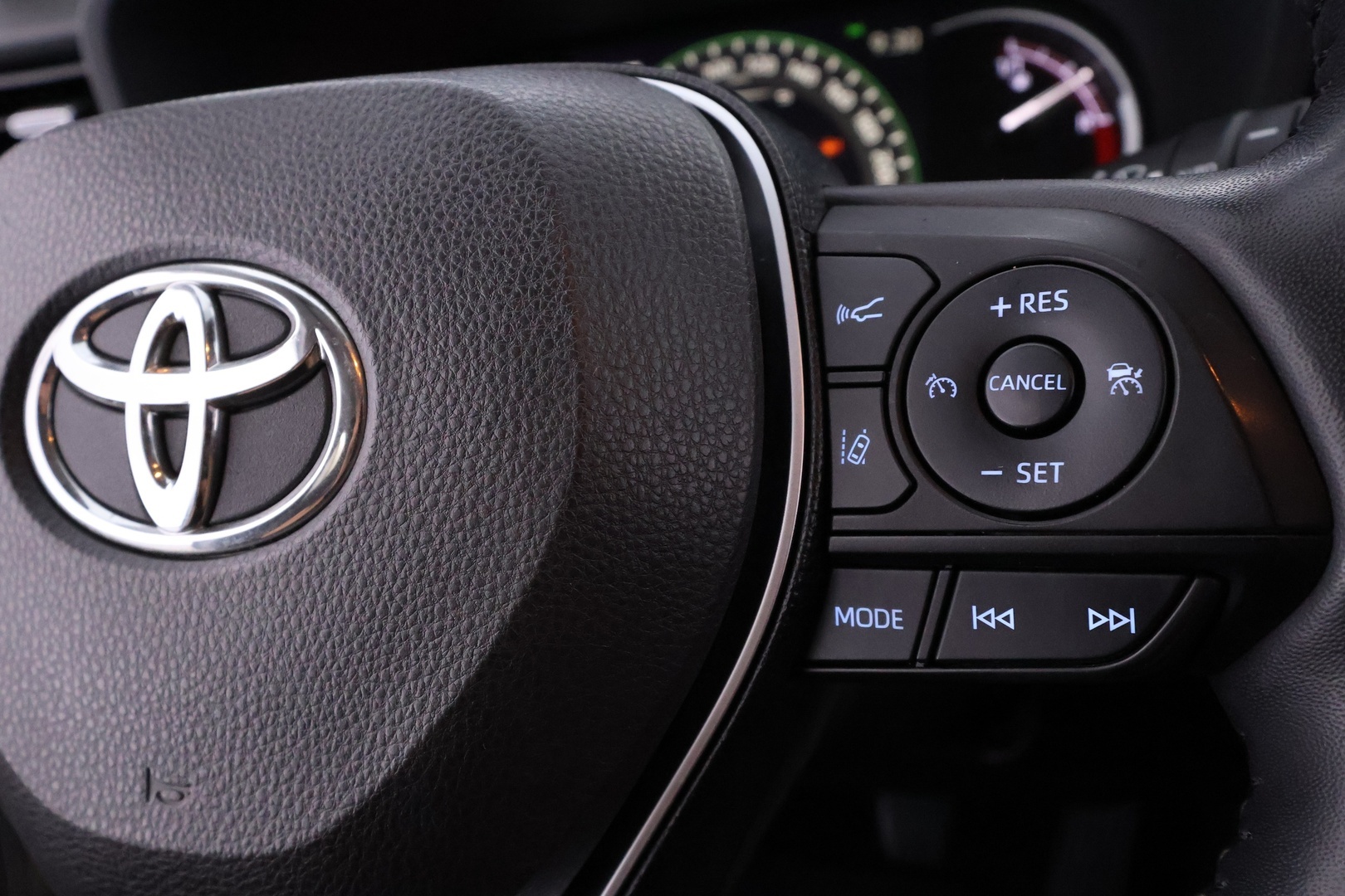 TOYOTA RAV4 31