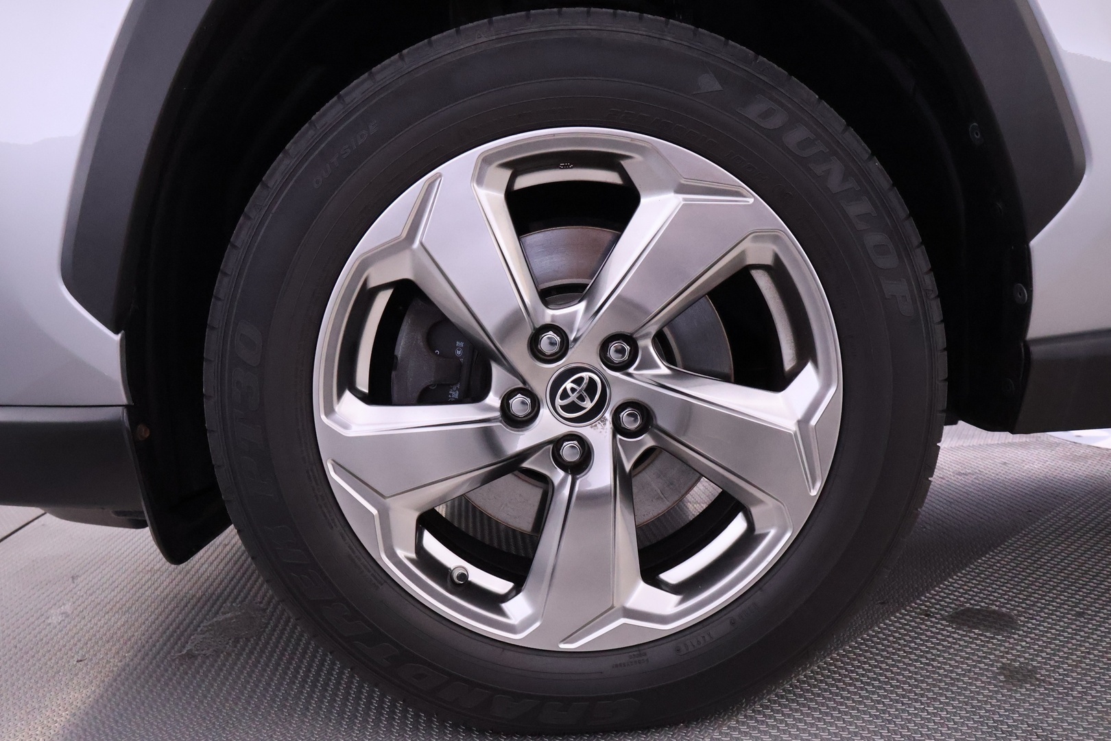TOYOTA RAV4 42