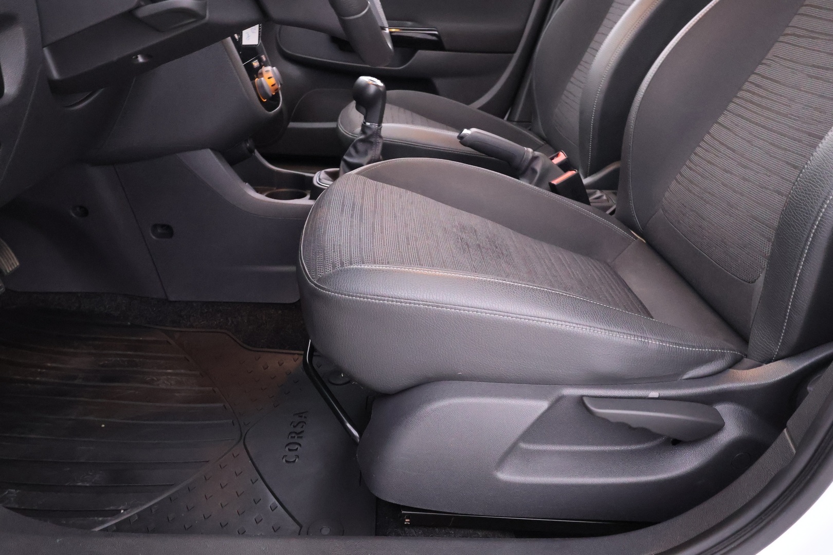 OPEL Corsa 22