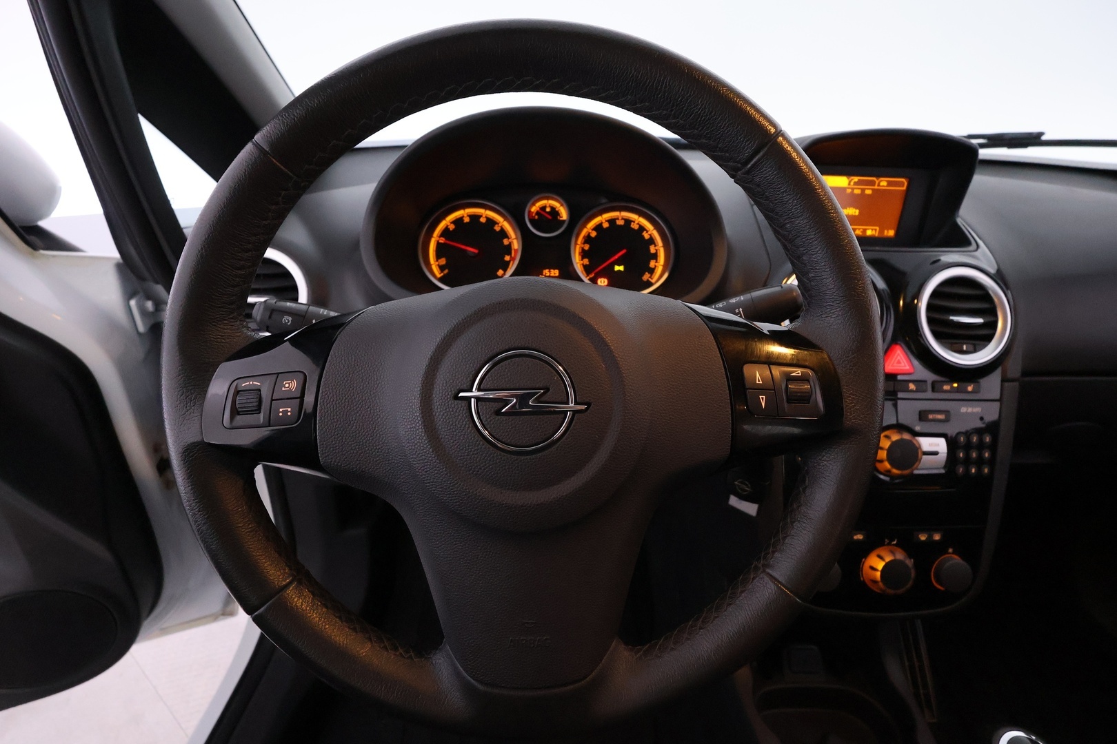 OPEL Corsa 26