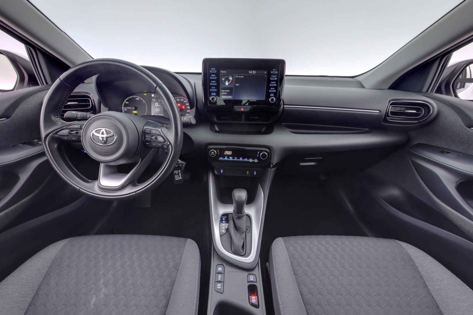 TOYOTA Yaris 10