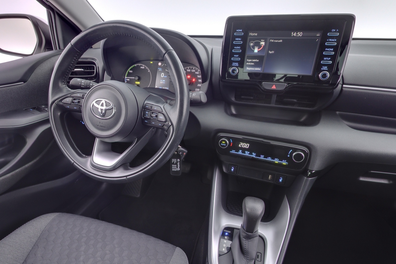 TOYOTA Yaris 11