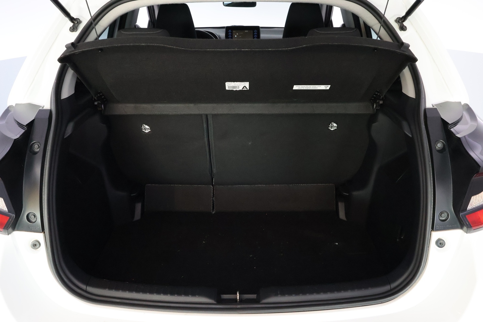 TOYOTA Yaris 14