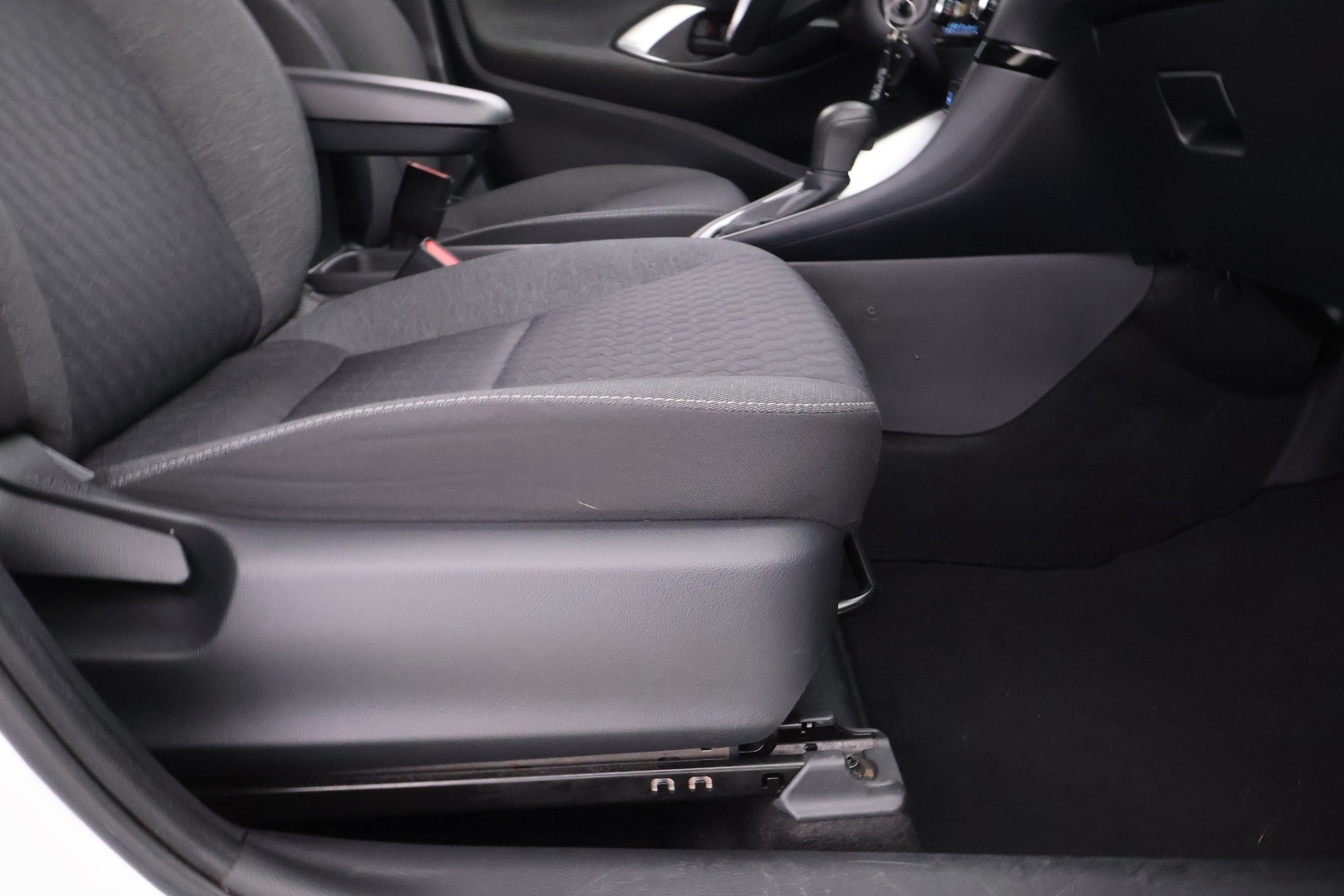 TOYOTA Yaris 17