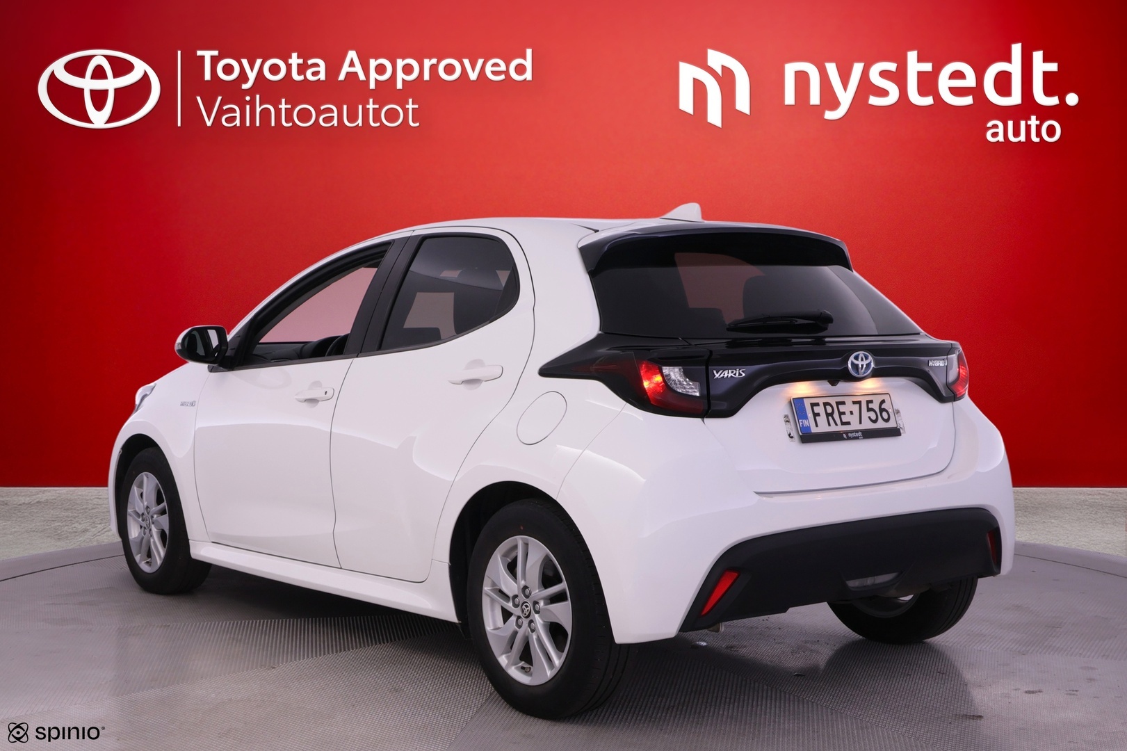 TOYOTA Yaris 2