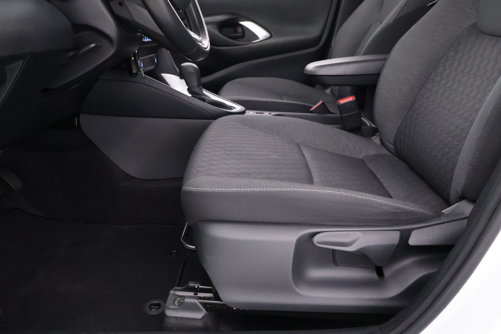 TOYOTA Yaris 21