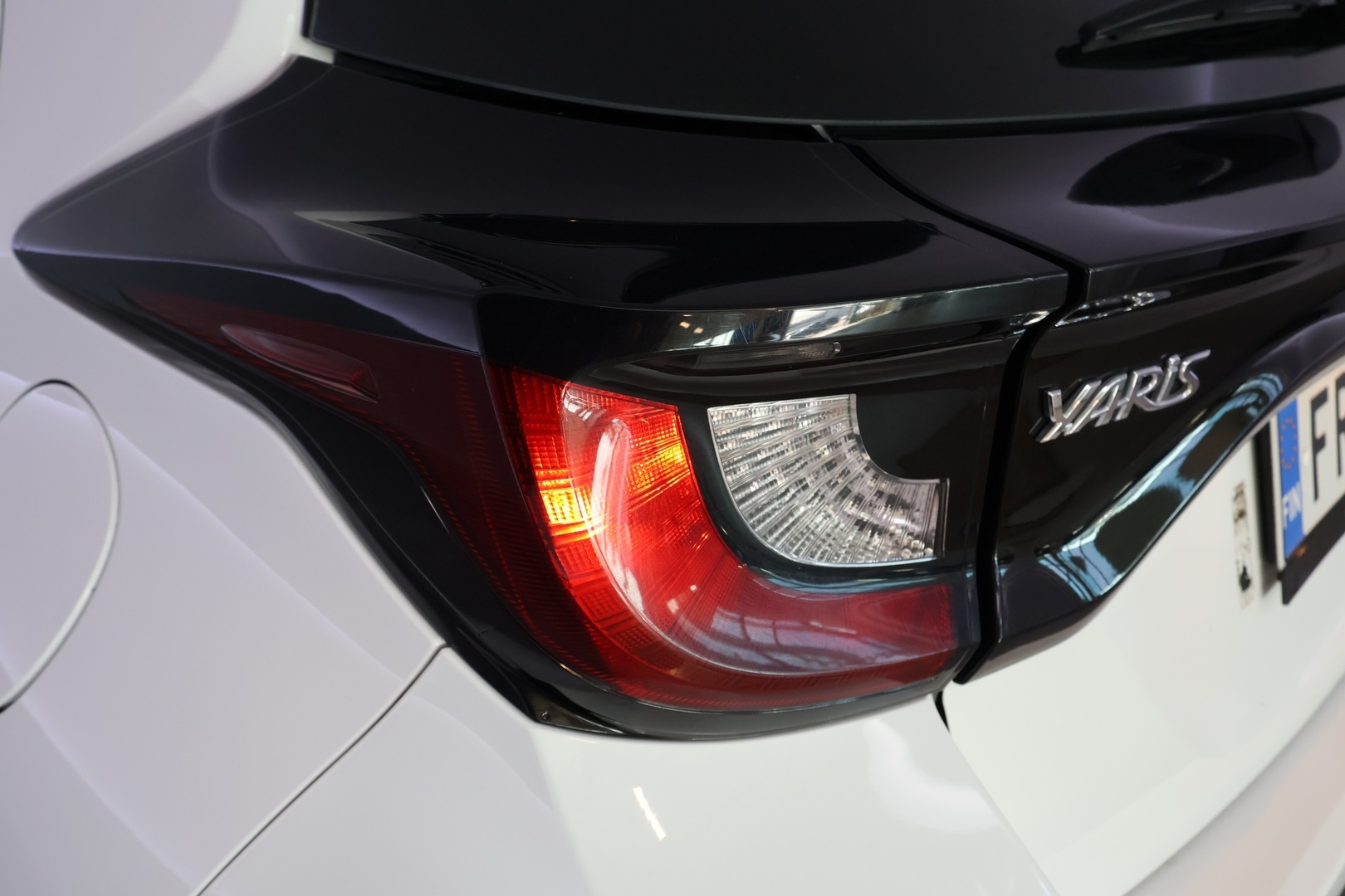 TOYOTA Yaris 44