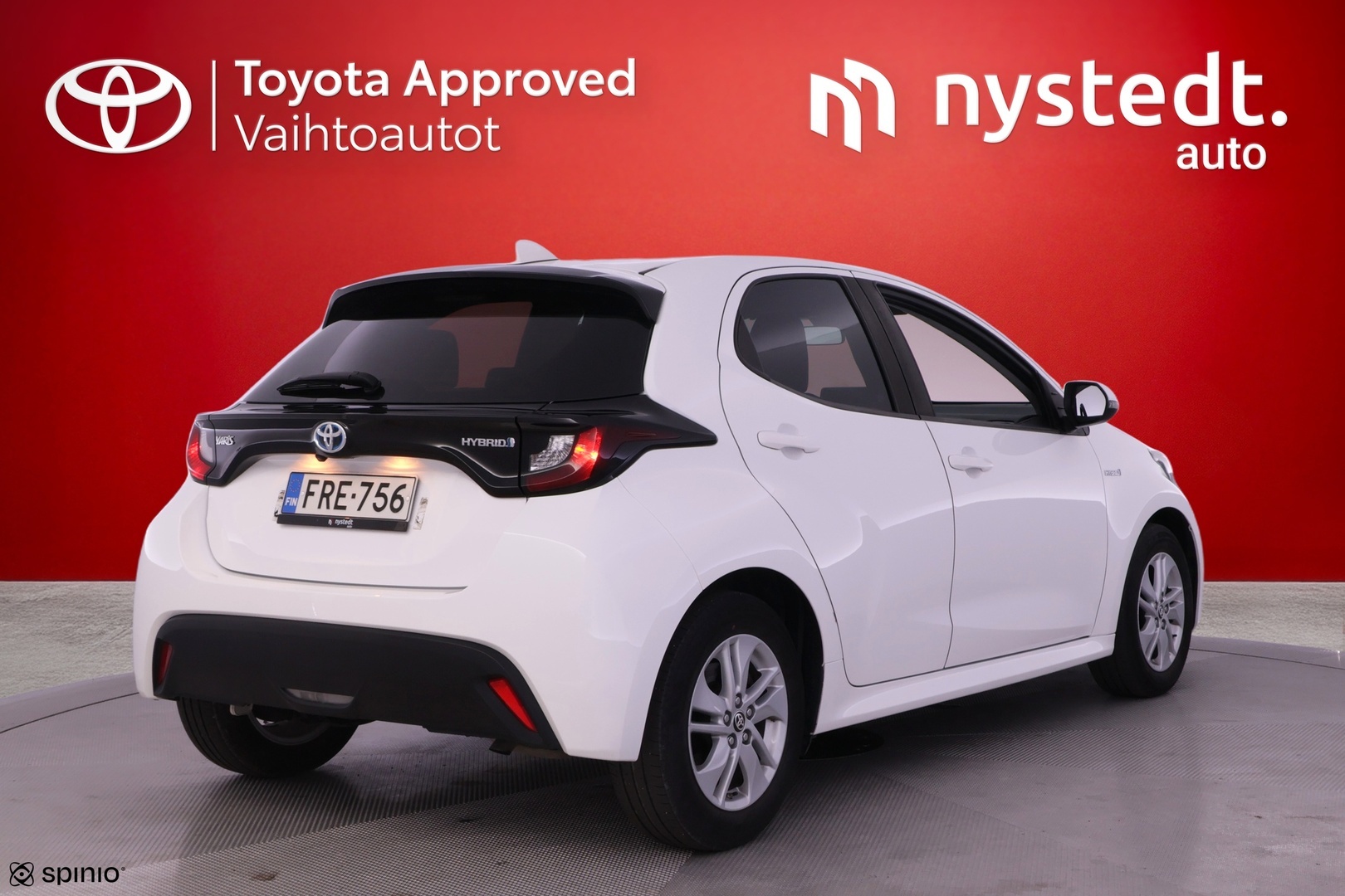 TOYOTA Yaris 5