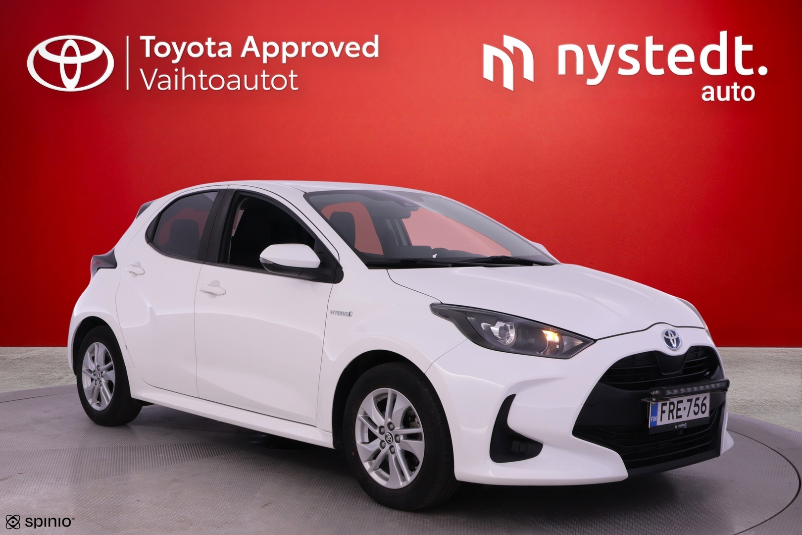 TOYOTA Yaris 7