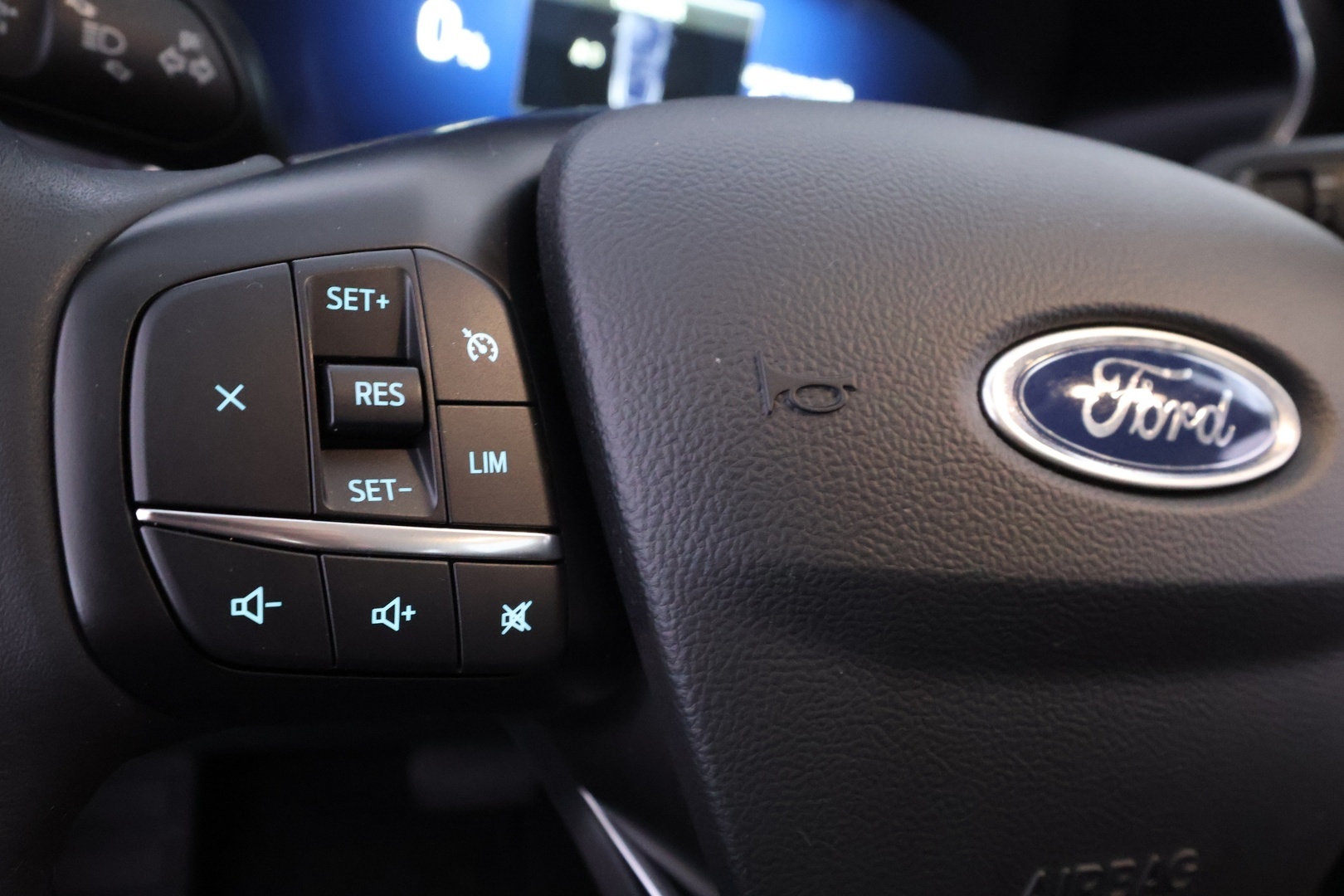 FORD KUGA 29