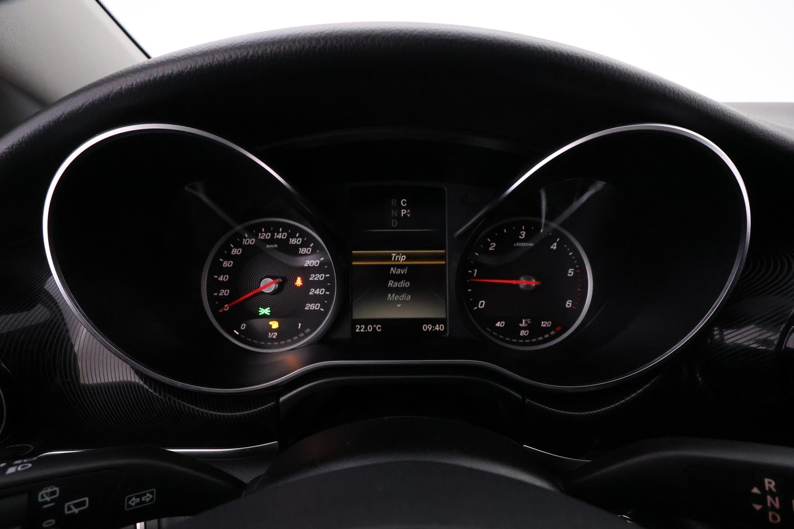 MERCEDES-BENZ V 30