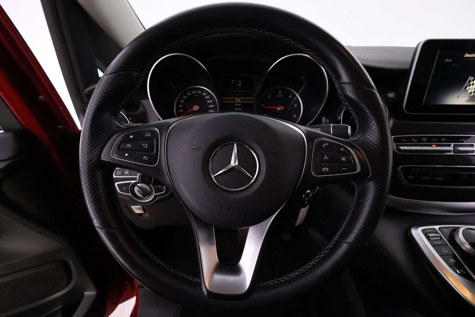 MERCEDES-BENZ V 31