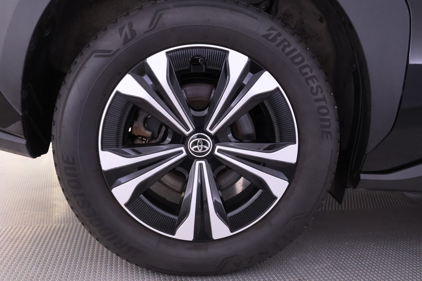 TOYOTA BZ4X 45