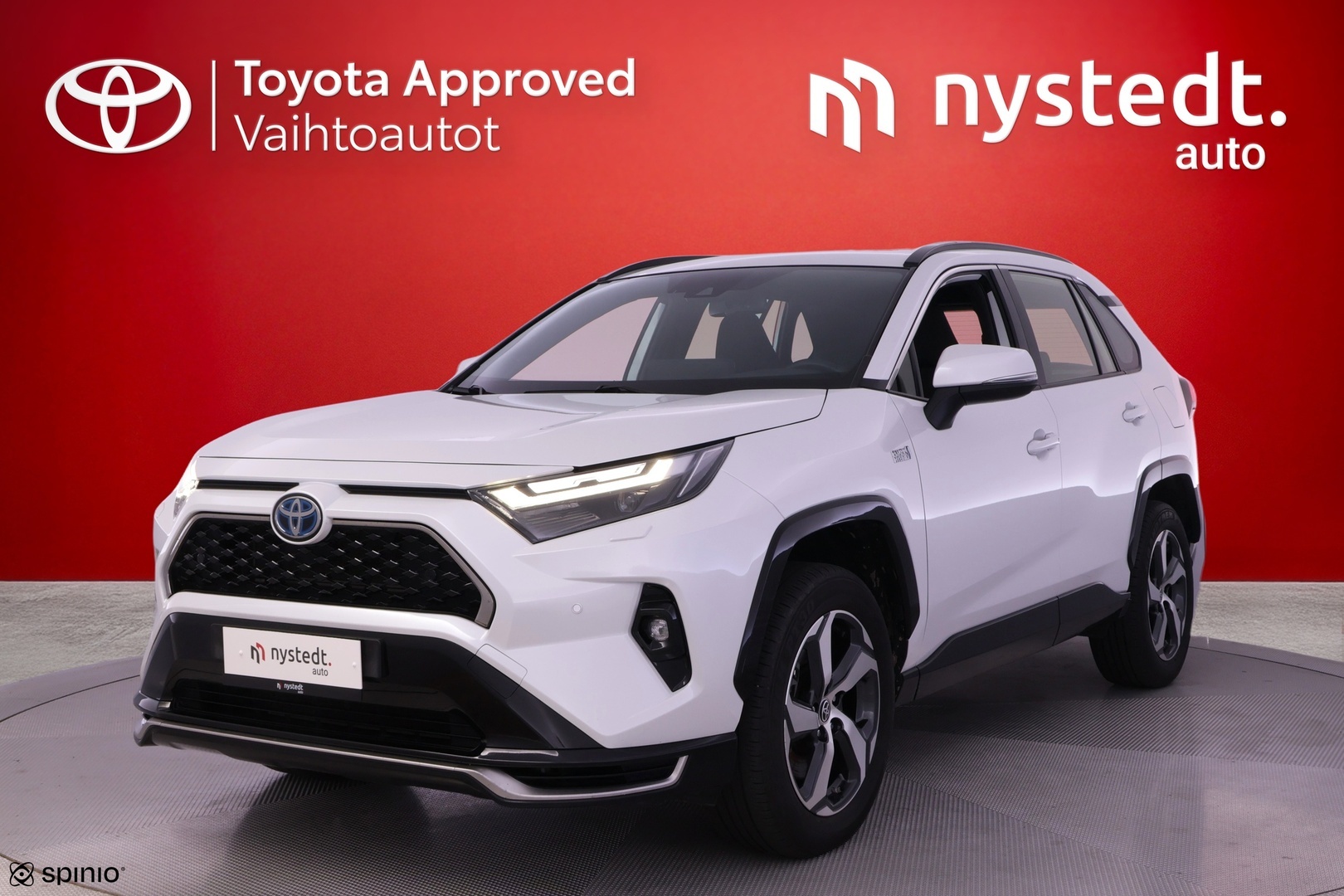 TOYOTA RAV4 PLUG-IN 1