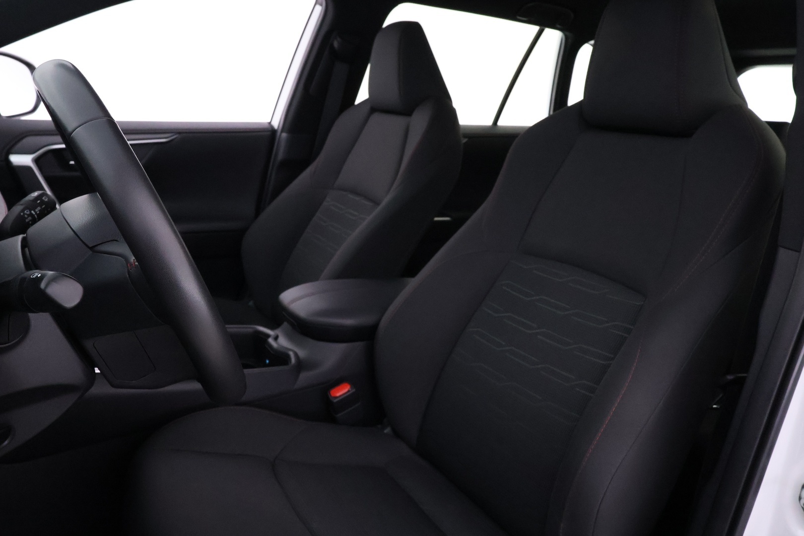 TOYOTA RAV4 PLUG-IN 26