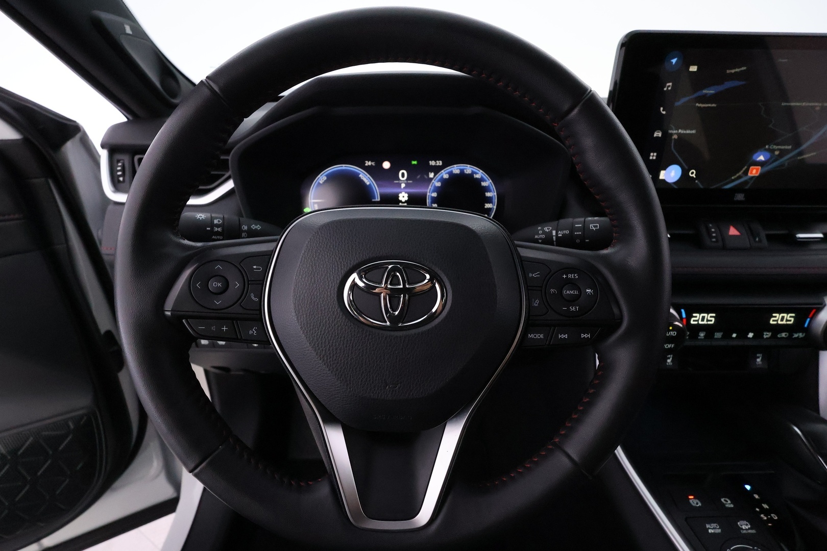 TOYOTA RAV4 PLUG-IN 31