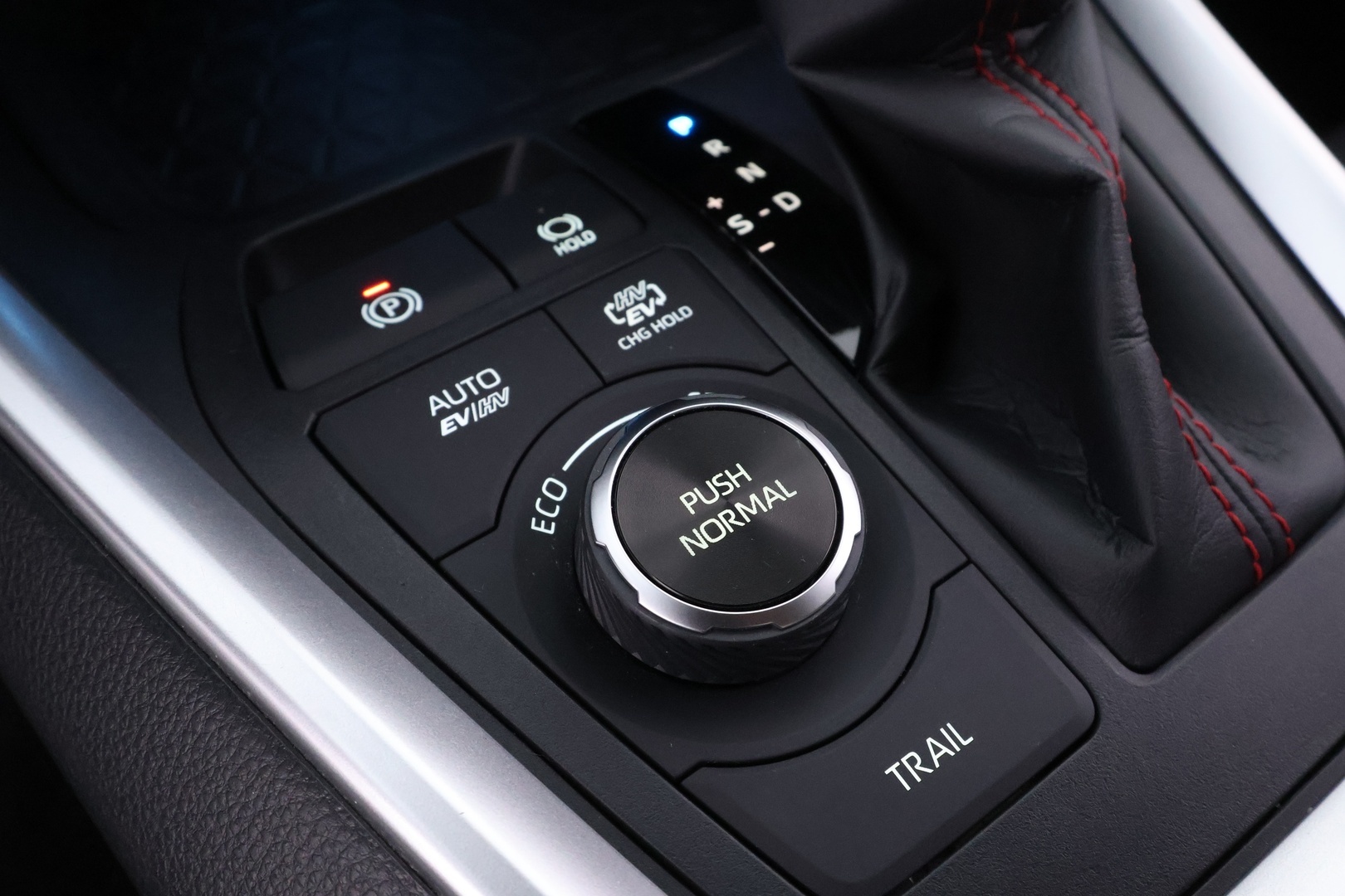 TOYOTA RAV4 PLUG-IN 43