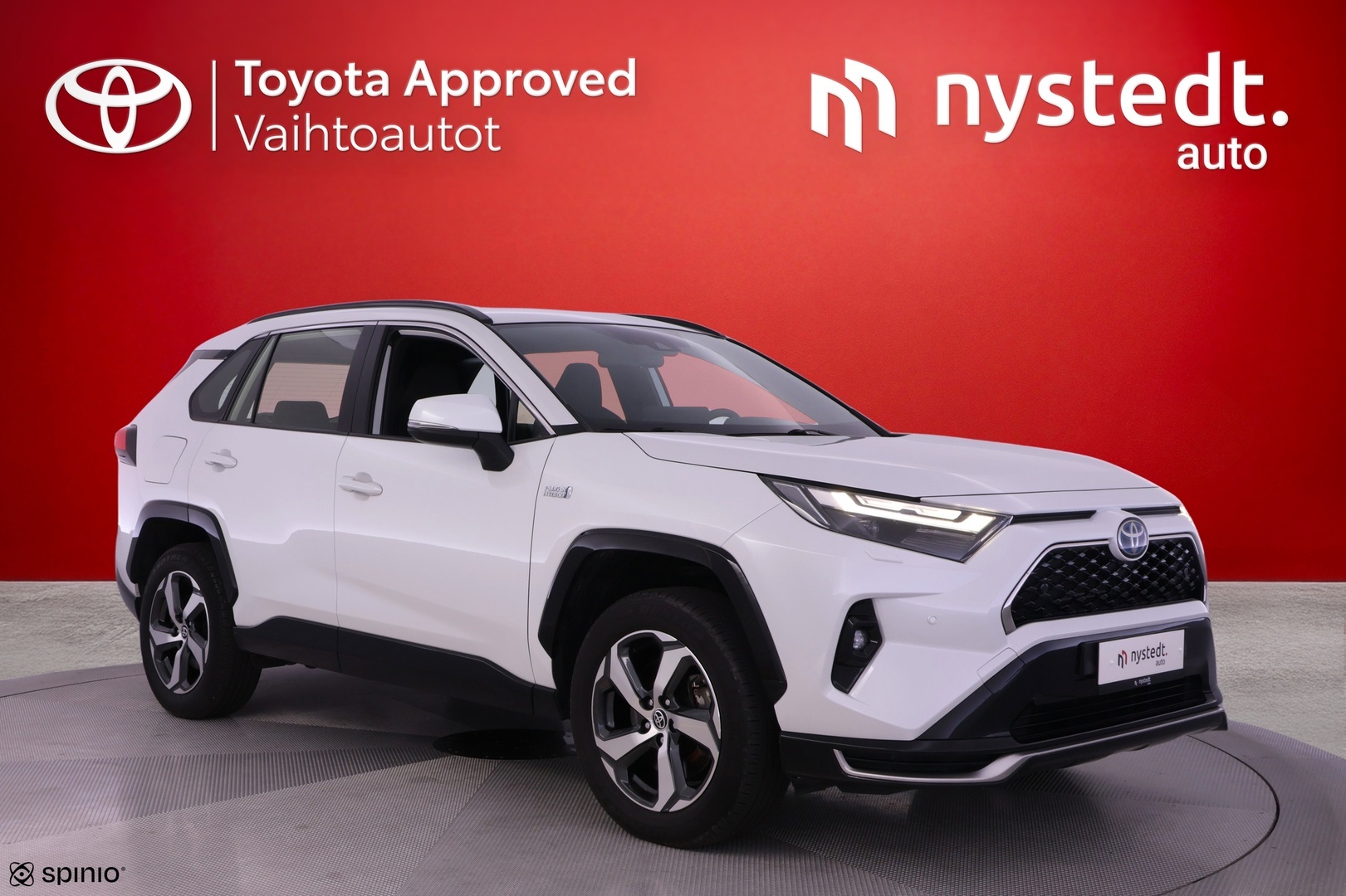 TOYOTA RAV4 PLUG-IN 7