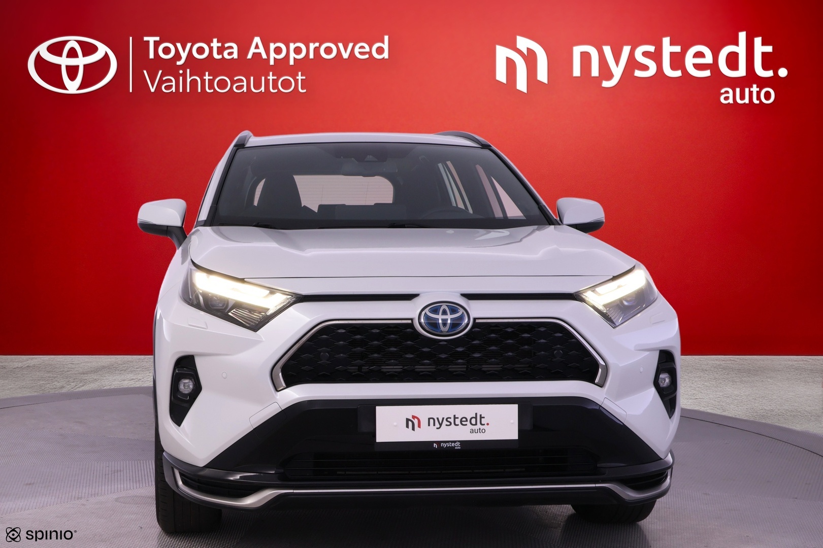 TOYOTA RAV4 PLUG-IN 8