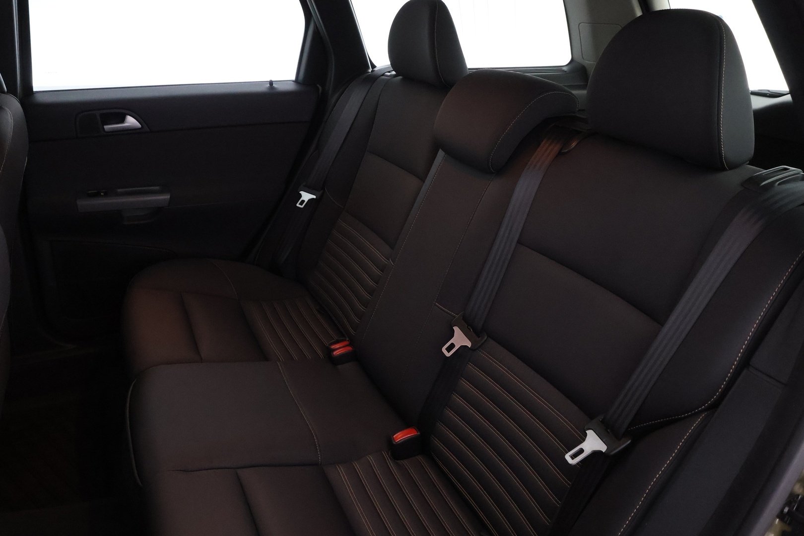 VOLVO V50 16