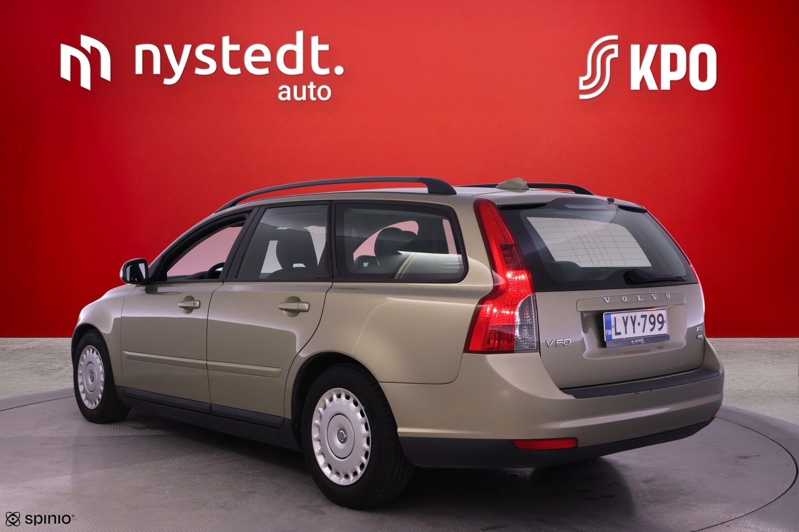 VOLVO V50 2