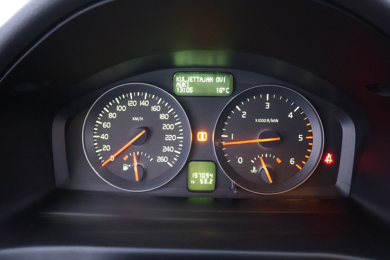 VOLVO V50 23